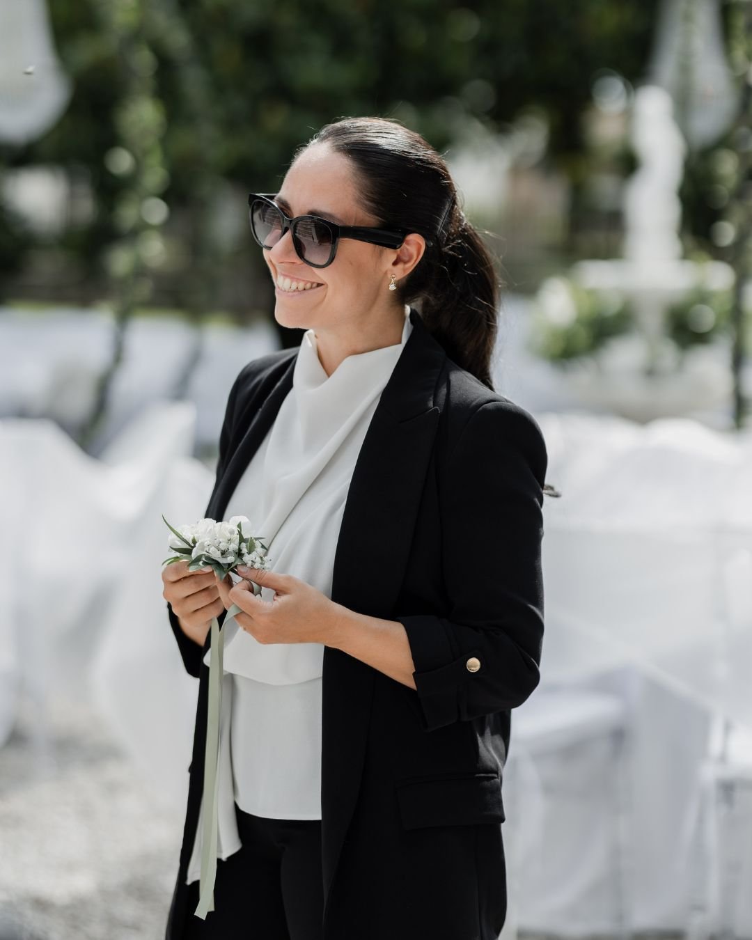 Alessandra, wedding planner in Italia, combina creatività e precisione nella progettazione di matrimoni su misura