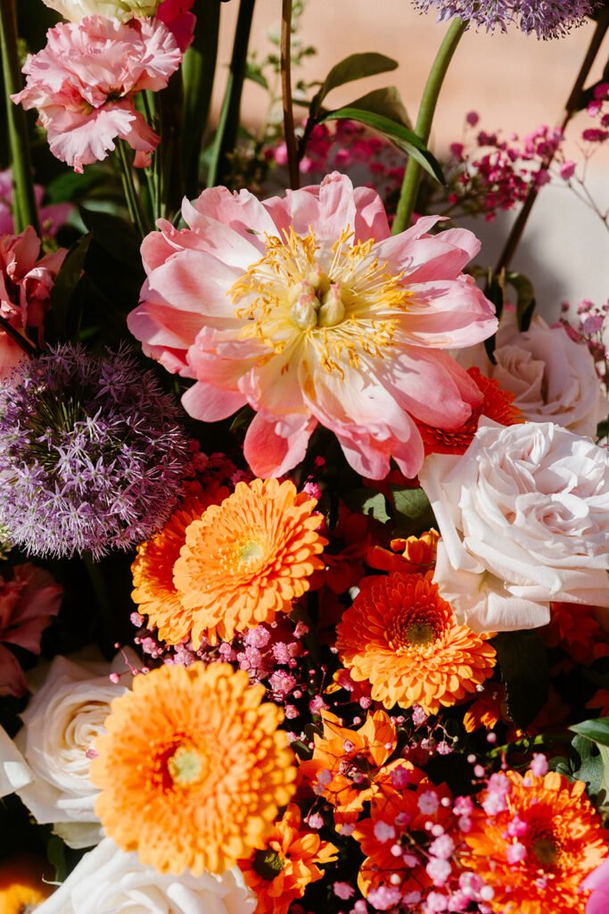 Colourful wedding flowers inspired by Italian summer